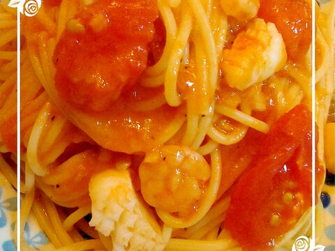 ごろっとトマトとシーフードのパスタ